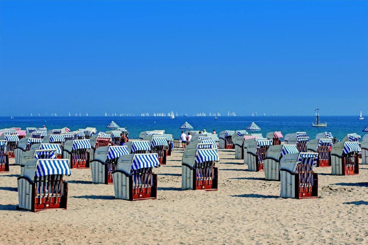 Ferienhaeuschen Kuestenwald Bei Warnemuende, Eigener Garten, Terrasse Mit Strandkorb, 400M Zum Strand Diedrichshagen  Buitenkant foto